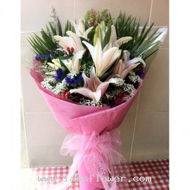 8 Pink Lilies Bouquet